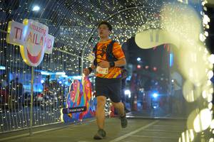 BIB: 5311
                            <button type="button" onclick="openModal(21748203)" class="btn btn-primary btn-sm float-right btn-popup" data-toggle="modal" data-target=".modal-high-quality">
                        <i class="fas fa-shopping-cart"></i> Add to Cart
                    </button>
                                            <button type="button" onclick="isThisMe(21748203, true)" class="btn btn-success btn-sm float-right btn-popup btn-isme hidden" data-toggle="tooltip" data-placement="bottom" title="นี่คือรูปของคุณใช่ไหม คลิกที่นี่เพื่อเอาเข้าอัลบั้ม">
                        <i class="fas fa-plus"></i> Add to album
                    </button>
                    <button type="button" onclick="isThisMe(21748203, false)" class="btn btn-warning btn-sm float-right btn-popup btn-isnotme hidden">
                        <i class="fas fa-ban"></i> Remove from album
                    </button>